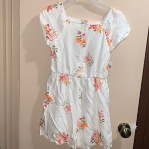 NWT White Flowery Romper Size L